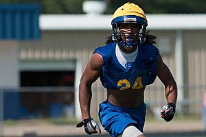 ChapelHill_Football_JosephClark_06_web
