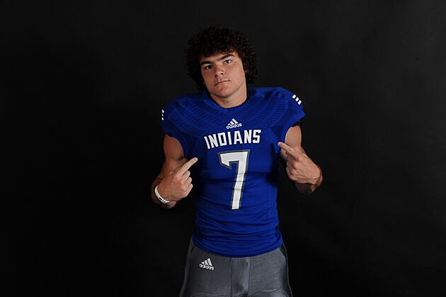 Frankston senior receiver Justice Bean leads a powerful Indians offense with 669 receiving yards. He's also run for more than 400 additional yards. (Rob Graham, ETSN.fm)