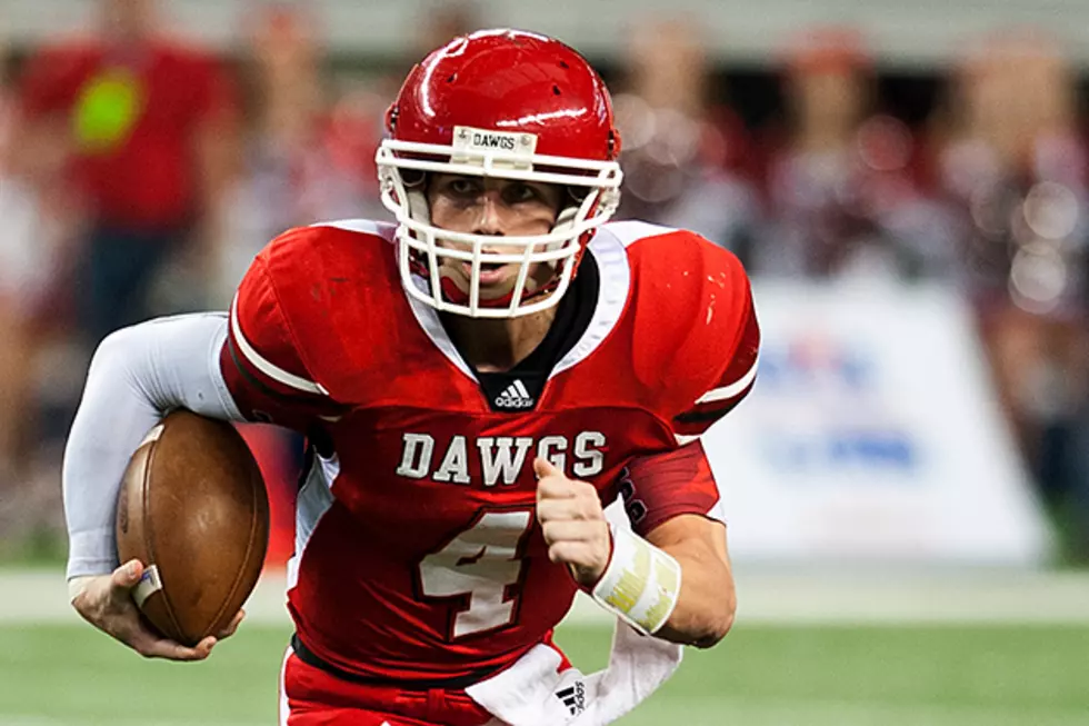 Carthage's Blake Bogenschutz tucks and runs during Friday's 34-23 Class 3A Division I state title win vs. Kilgore at AT&T Stadium in Arlington. (Christopher Vinn, ETSN.fm)