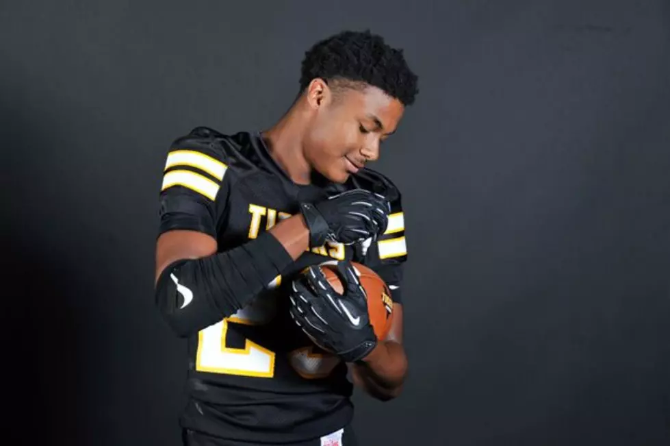 Mount Pleasant Football’s ETSN.fm Photo Days Shoot At A Glance