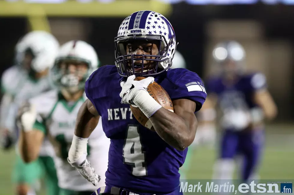 Newton Darwin Barlow breaks free for a long run.